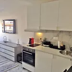 Beachfront On Promenade Des Apartamento *
