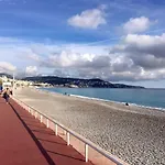 Apartamento Beachfront On Promenade Des