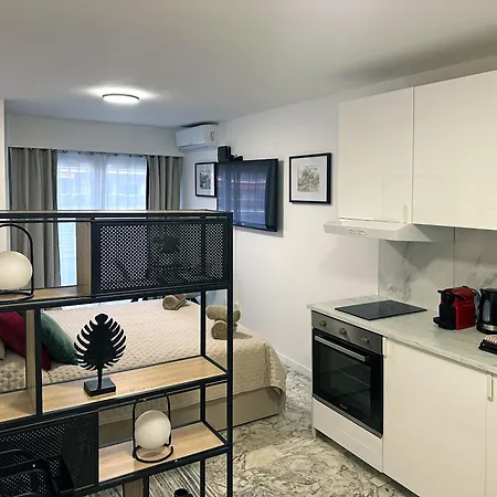 דירה Beachfront On Promenade Des *