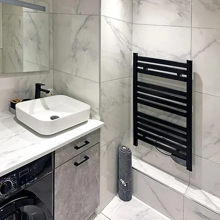 Beachfront On Promenade Des ניס